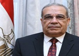 وزير الانتاج الحربي:نصنع الأجهزة الخاصة بتجميع الألبان بجودة عالية