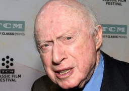 وفاة الممثل والمخرج الأمريكي نورمان لويد عن 106 أعوام