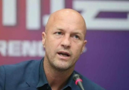 يوهان كرويف المرشح لخلافة كومان في تدريب برشلونة