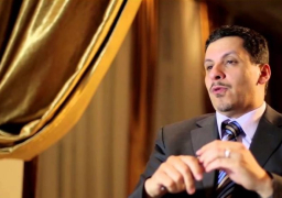 اليمن يؤكد ضرورة إنهاء الحرب والدفع بالعملية السياسية