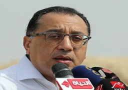 مدبولى يتفقد عددًا من المشروعات بالمنطقة الاقتصادية لقناة السويس