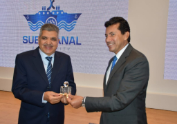 الفريق ربيع يستقبل د.أشرف صبحي والمشاركين بمنحة ناصر للقيادة الدولية