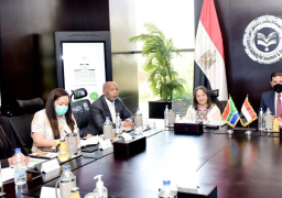 رئيس هيئة الاستثمار يبحث دفع العلاقات بين مصر وجنوب أفريقيا