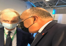 شكري يبحث مع المبعوث الأممي إلى سوريا سبل دفع مسار الحل السياسي