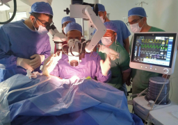 لأول مرة تحت مظلة التأمين الصحي الشامل.. إجراء عملية لعلاج تسوس الأذن لطفلة بنجاح