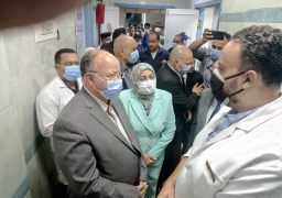 محافظ القاهرة يتفقد مصابي حادث قطار البضائع بحلوان