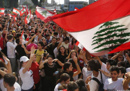 الأزمة تتصاعد.. احتجاجات وإطلاق نيران في لبنان بسبب تردي الخدمات