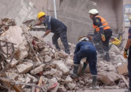 النيابة العامة تعاين موقع العقار المنهار بالدخيلة غرب الإسكندرية