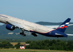 روسيا تستأنف الرحلات الجوية مع بريطانيا بعد توقف دام نصف سنة