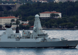 “الأركان الروسية”: مدمرة بريطانية انتهكت حق المرور السلمي داخل مياهنا