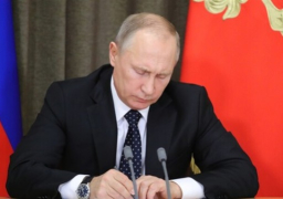 الرئيس الروسي يعلن رفع الحظر عن الرحلات الجوية إلى المنتجعات المصرية