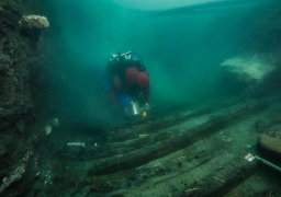 “الآثار”: اكتشاف حطام سفينة حربية تعود للعصر البطلمى بالإسكندرية