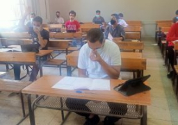 392 ألف و863 طالب”بالشعبة العلمية” يؤدون امتحان اللغة الأجنبية الثانية
