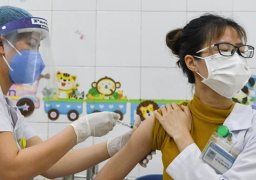 بولندا: إصابات كورونا تواصل الانخفاض مع استمرار حملة التطعيم