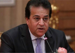 عبد الغفار يتابع الاختبارات الإلكترونية بكليات القطاع الطبي