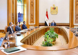 الرئيس السيسي يتابع الموقف التنفيذي لإنشاء الشبكة الوطنية الموحدة للطوارئ والسلامة العامة ويوجه بالتوسع بالتصنيع المحلى للقاح كورونا