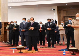 بالفيديو والصور.. الرئيس السيسي يؤدي صلاة عيد الأضحي بمدينة العلمين الجديدة بحضور كبار رجال الدولة