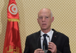 الرئيس التونسى يشكل فرقا من القوات العسكرية والأمنية لتكثيف عمليات التلقيح