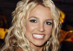 بريتنى سبيرز تعتزم الاعتزال بعد قرار مدير أعمالها إنهاء العمل معها