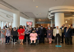 سفير مصر في كندا يصطحب مسئولين كنديين في زيارة خاصة لمعرض “ملكات مصر” بمتحف التاريخ