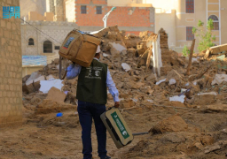 “سلمان للإغاثة” يوزع مساعدات إيوائية للمتضررين من كارثة السيول بحضرموت