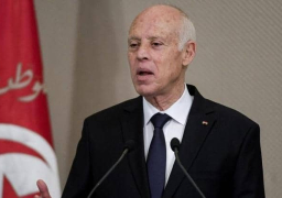 الرئيس التونسي: تجميع المواطنين لتلقي لقاح كورونا في عيد الأضحى “جريمة وراءها غايات سياسية”