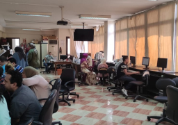 إقبال كثيف على معامل التنسيق بكليتى الهندسة والبنات بعين شمس