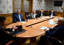 وزير الرياضة يجتمع مع اللجنة العلمية الاستشارية العليا