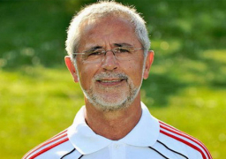 وفاة أسطورة كرة القدم الألماني جيرد مولر عن 75 عاما