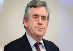 براون: الاتحاد الأوروبي يتبني “نهجا جديدا” في توفير لقاحات كورونا