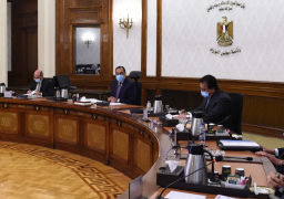 رئيس الوزراء يستعرض مسودة لائحة قانون “تنظيم عمليات الدم وتجميع البلازما”