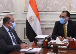 رئيس الوزراء يلتقي رئيس البورصة لبحث تطورات أداء سوق الأوراق المالية المقيدة
