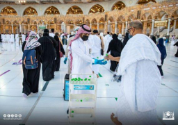 “شؤون الحرمين” توفِّر عبوات ماء زمزم لتوزيعها بالمسجد الحرام