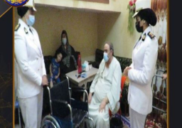 في استجابة فورية..الداخلية تهدي كرسي متحرك لمواطن بالغربية