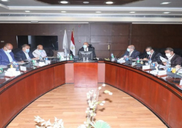 بالصور.. وزير النقل: القيادة السياسية وجهت بالتوسع في استخدام تقنيات الميكرو سيرفس للطرق والمطارات