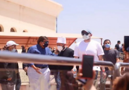 أسامة الأزهرى يؤم المصلين فى جنازة الفنانة دلال عبد العزيز