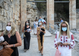 الحكومة اليونانية تلزم جميع العاملين في قطاع الصحة بتلقي التطعيم الكامل ضد كورونا