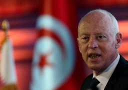 الرئيس التونسي يبدأ الترتيبات لعقد حوار وطني الخروج من الأزمة الحالية