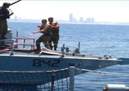 البحرية الإسرائيلية تستهدف مراكب صيادين قبالة ساحل غزة