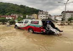 ارتفاع حصيلة ضحايا الفيضانات شمالي تركيا إلى 40 قتيلا على الأقل