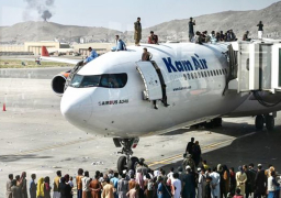 عضوان في الكونجرس الأمريكي يقومان بزيارة مفاجئة لمطار كابول