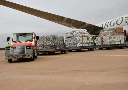 أولى طلائع الجسر السعودي الإغاثي تصل الجزائر لتخفيف آثار الحرائق