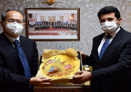 وزير الرياضة يبحث التعاون الثنائي مع القائم بأعمال السفير الصيني بالقاهرة