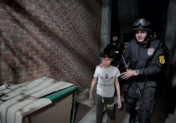 الداخلية تعرض لقطات حقيقية لتحرير طفل الغربية وضبط الجناة