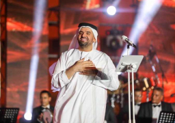 حسين الجسمي يتغنّى بجمال رمش المحبوب بـ«فتاك»