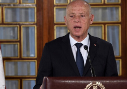 الرئيس التونسي يعلن قرب تشكيل الحكومة ويلمح إلى إمكانية تعديل الدستور