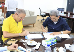 طلعت يوسف يوقع على عقود تدريب الإسماعيلى