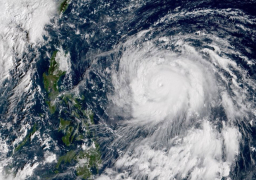 السلطات اليابانية تحذر المواطنين من إعصار “ميندول”