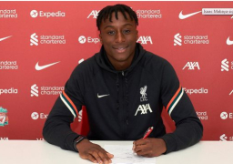 إيزاك مابايا يوقع عقدًا احترافيًا مع ليفربول