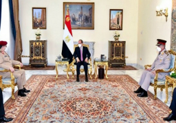 الرئيس السيسي يؤكد موقف مصر الثابت بدعم الجهود للتوصل إلى حل سياسي شامل للأزمة اليمنية